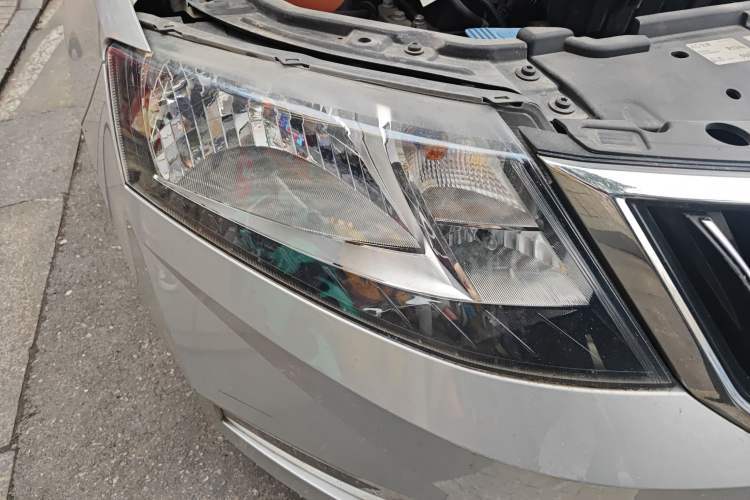 Used Skoda Rapid 2019 1.5L Manual Comfort Edition China V Standard Right Front Headlight