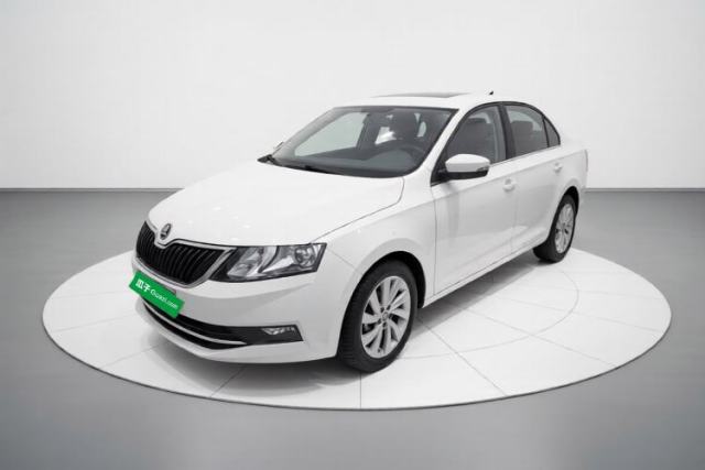 Skoda Rapid 2019 1.5L Manual Comfort Edition China VI Standard usado