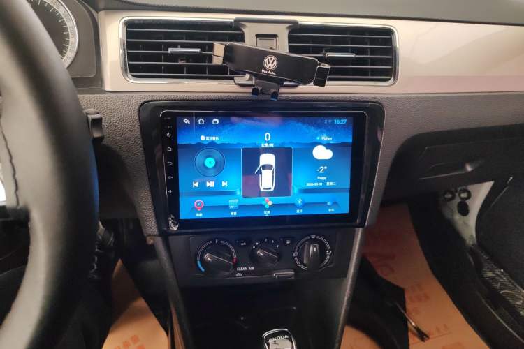 Used Skoda Rapid 2019 1.5L Automatic Comfort Edition China VI Standard Audio And AC Panel