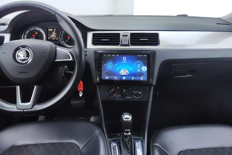 Used Skoda Rapid 2019 1.5L Automatic Comfort Edition China VI Standard Audio And AC Panel