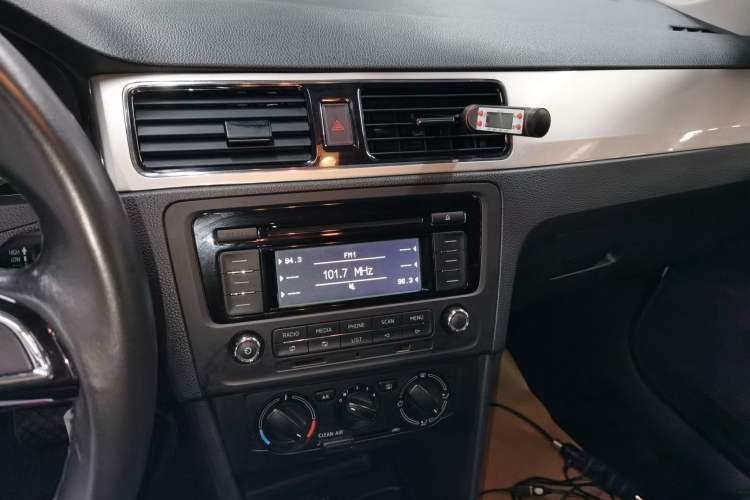 Used Skoda Rapid 2019 1.5L Automatic Comfort Edition China V Standard Audio And AC Panel