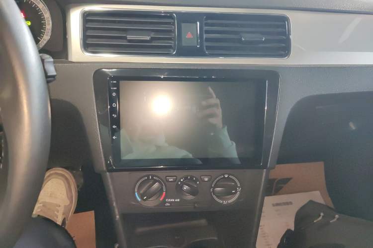 Used Skoda Rapid 2019 1.5L Automatic Comfort Edition China V Standard Audio And AC Panel