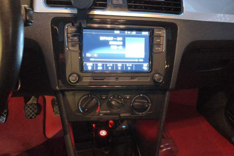 Used Skoda Rapid 2019 1.5L Manual Comfort Edition China V Standard Audio And AC Panel