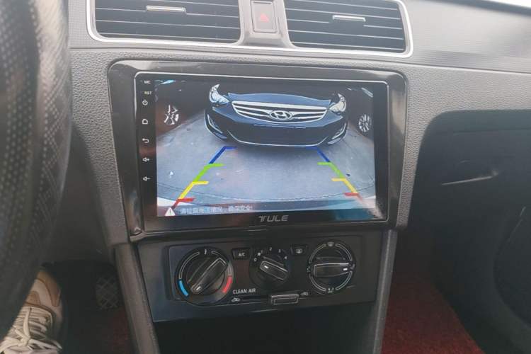 Used Skoda Rapid 2019 1.5L Automatic Standard Edition Audio And AC Panel