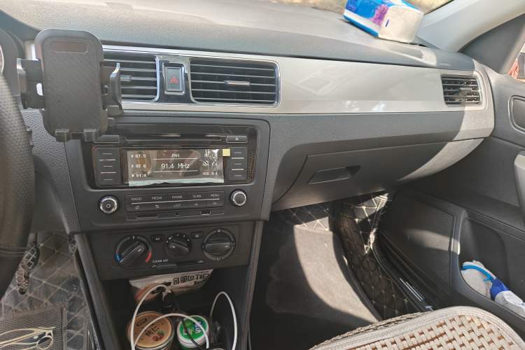 Used Skoda Rapid 2019 1.5L Manual Comfort Edition China VI Standard Audio And AC Panel