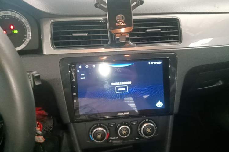 Used Skoda Rapid 2019 1.5L Automatic Comfort Edition China VI Standard Audio And AC Panel