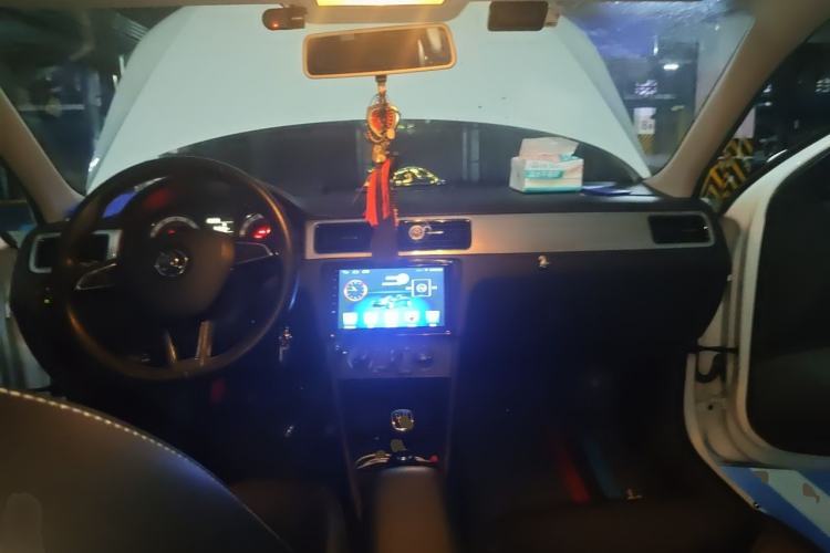 Used Skoda Rapid 2019 1.5L Manual Comfort Edition China V Standard Center Console