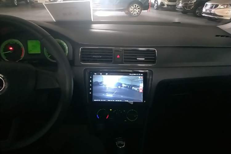 Used Skoda Rapid 2019 Revised Version 1.5L Automatic Standard Edition China VI Center Console