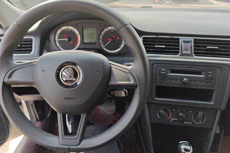 Used Skoda Rapid 2019 Revised Version 1.5L Automatic Standard Edition China VI Center Console