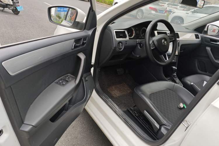 Used Skoda Rapid 2019 1.5L Automatic Comfort Edition China VI Standard Driver Seat