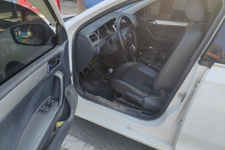 Used Skoda Rapid 2019 1.5L Manual Comfort Edition China VI Standard Driver Seat