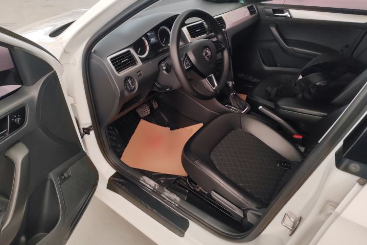 Used Skoda Rapid 2019 1.5L Automatic Comfort Edition China VI Standard Driver Seat