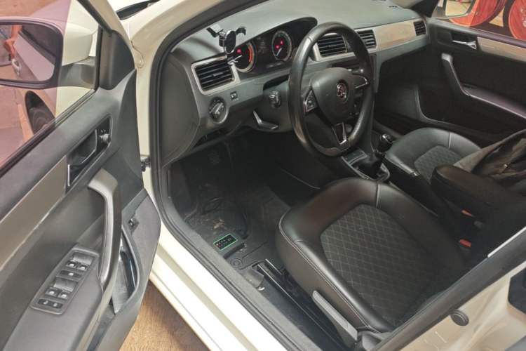 Used Skoda Rapid 2019 1.5L Manual Comfort Edition China VI Standard Driver Seat