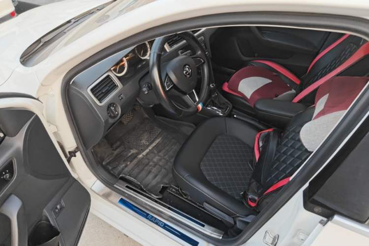 Used Skoda Rapid 2019 1.5L Automatic Comfort Edition China VI Standard Driver Seat