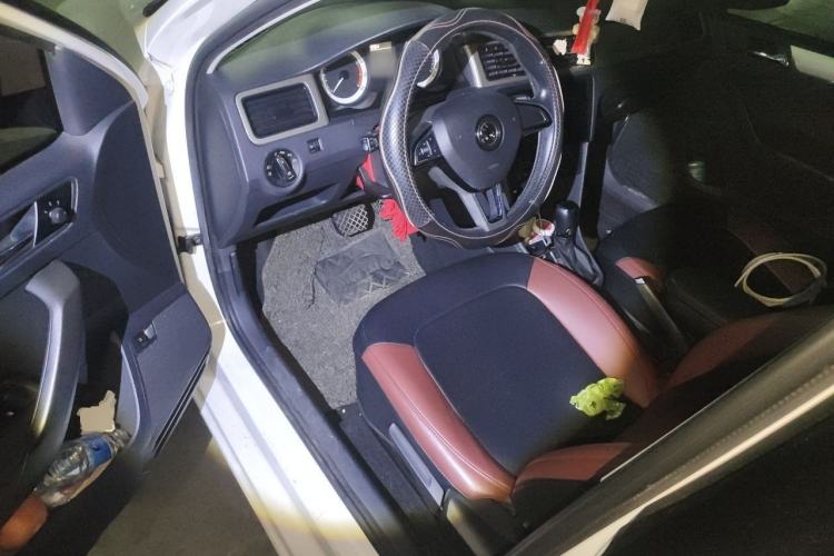Used Skoda Rapid 2019 1.5L Automatic Comfort Edition China VI Standard Driver Seat