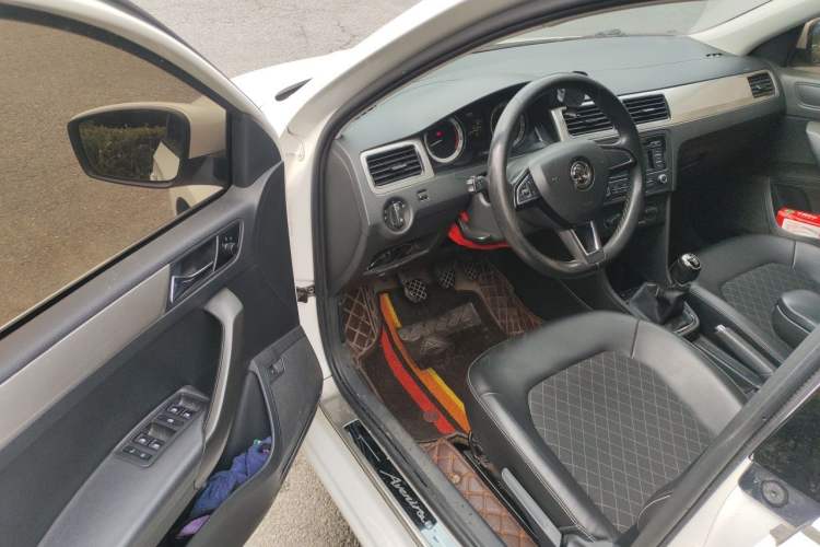 Used Skoda Rapid 2019 1.5L Manual Comfort Edition China VI Standard Driver Seat