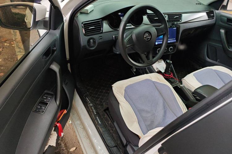 Used Skoda Rapid 2019 1.5L Automatic Standard Edition Driver Seat