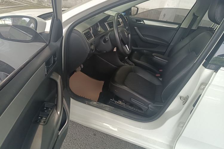 Used Skoda Rapid 2019 1.5L Automatic Comfort Edition China VI Standard Driver Seat