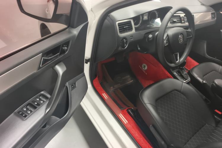 Used Skoda Rapid 2019 1.5L Automatic Comfort Edition China VI Standard Driver Seat
