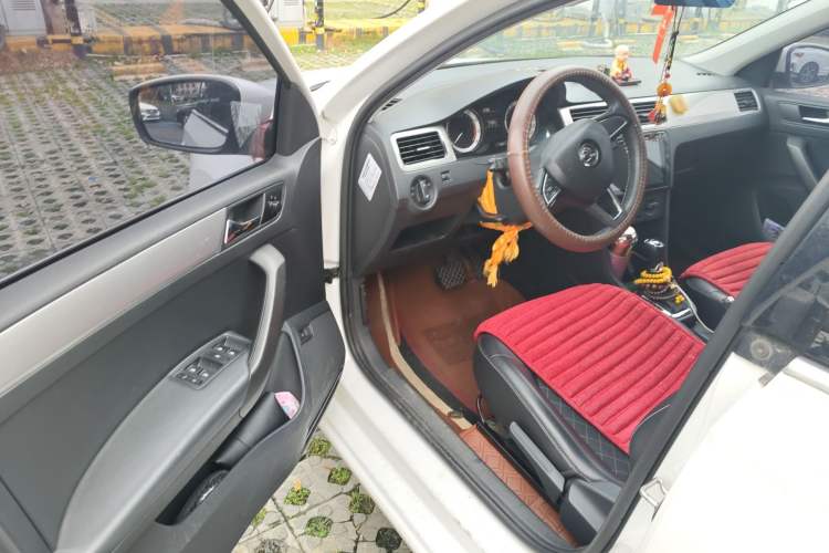 Used Skoda Rapid 2019 1.5L Automatic Comfort Edition China VI Standard Driver Seat