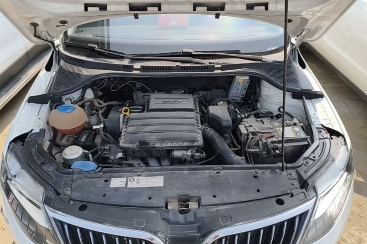 Used Skoda Rapid 2019 1.5L Automatic Comfort Edition China VI Standard Engine Bay