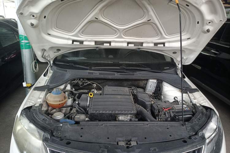 Used Skoda Rapid 2019 1.5L Manual Comfort Edition China VI Standard Engine Bay