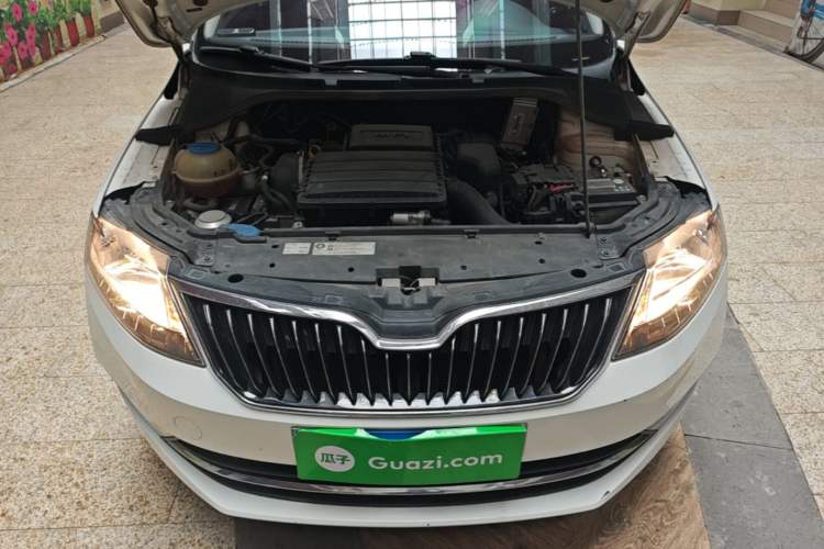 Used Skoda Rapid 2019 1.5L Manual Comfort Edition China VI Standard Engine Bay