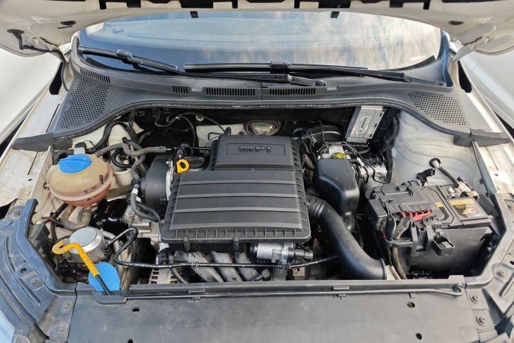 Used Skoda Rapid 2019 1.5L Manual Comfort Edition China VI Standard Engine Bay