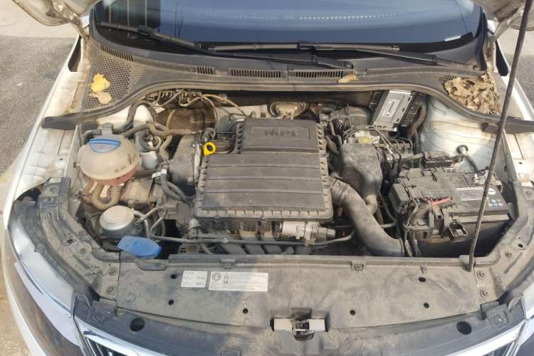Used Skoda Rapid 2019 1.5L Automatic Comfort Edition China VI Standard Engine Bay