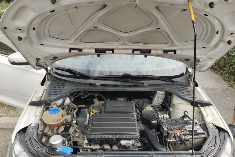 Used Skoda Rapid 2019 1.5L Manual Comfort Edition China VI Standard Engine Bay