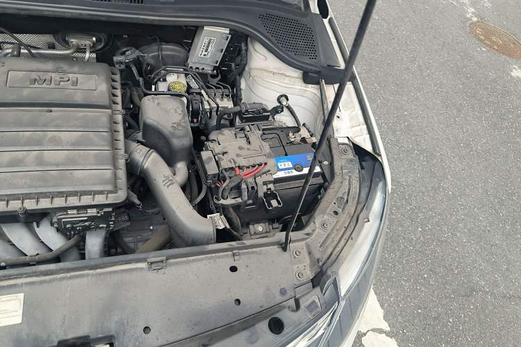 Used Skoda Rapid 2019 1.5L Automatic Standard Edition Engine Bay Left
