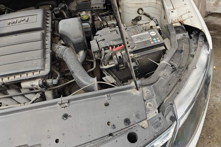 Used Skoda Rapid 2019 1.5L Manual Standard Edition Engine Bay Left