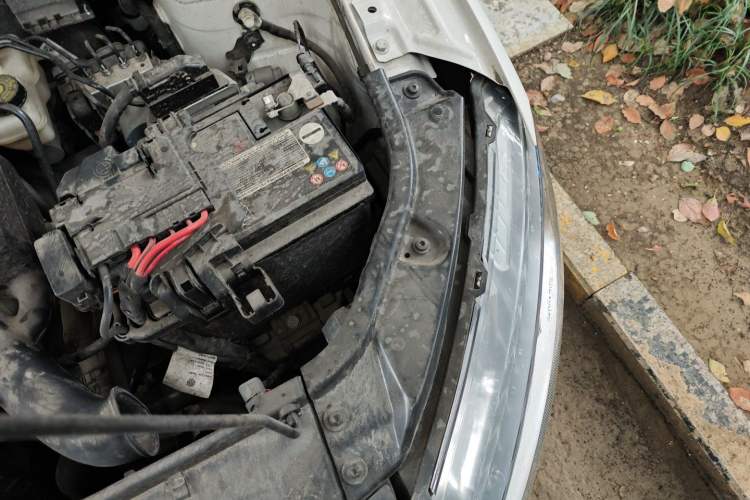 Used Skoda Rapid 2019 1.5L Automatic Standard Edition Engine Bay Left