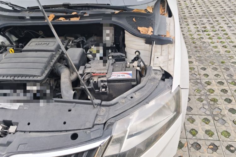 Used Skoda Rapid 2019 1.5L Automatic Comfort Edition China VI Standard Engine Bay Left