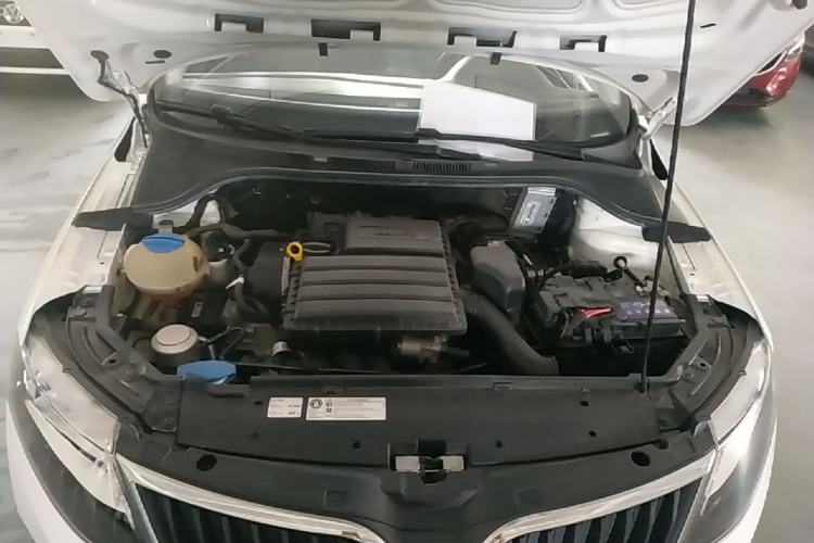 Used Skoda Rapid 2019 Revised Version 1.5L Automatic Standard Edition China VI Engine Bay
