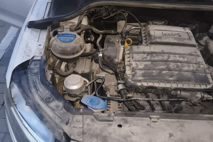 Used Skoda Rapid 2019 1.5L Automatic Comfort Edition China VI Standard Engine Bay Right