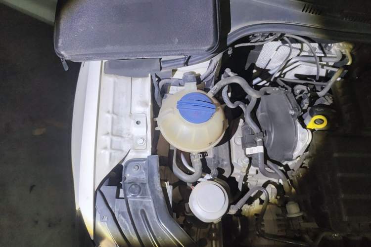 Used Skoda Rapid 2019 1.5L Automatic Comfort Edition China VI Standard Engine Bay Right
