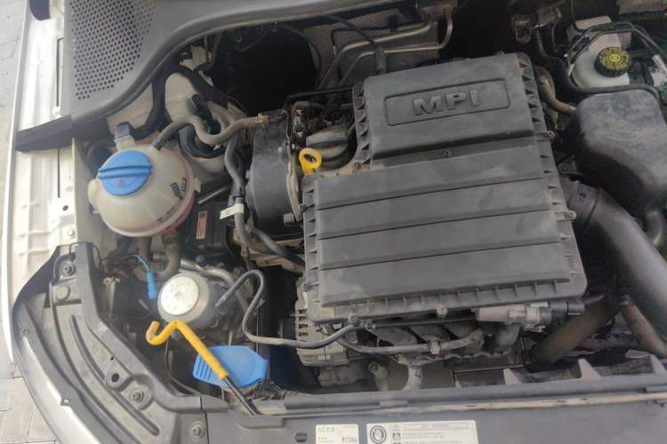 Used Skoda Rapid 2019 1.5L Automatic Comfort Edition China VI Standard Engine Bay Right