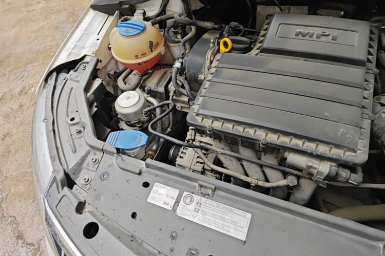 Used Skoda Rapid 2019 1.5L Manual Standard Edition Engine Bay Right