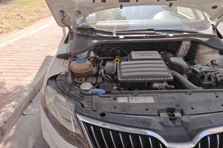 Used Skoda Rapid 2019 1.5L Manual Comfort Edition China VI Standard Engine Bay Right