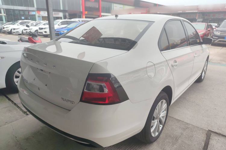 Used Skoda Rapid 2019 1.5L Automatic Comfort Edition China VI Standard Exterior 3