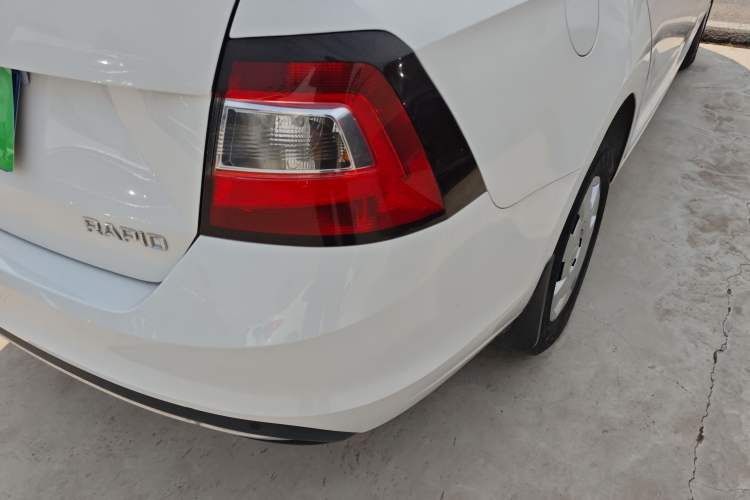 Used Skoda Rapid 2019 Revised Version 1.5L Automatic Standard Edition China VI Exterior 3