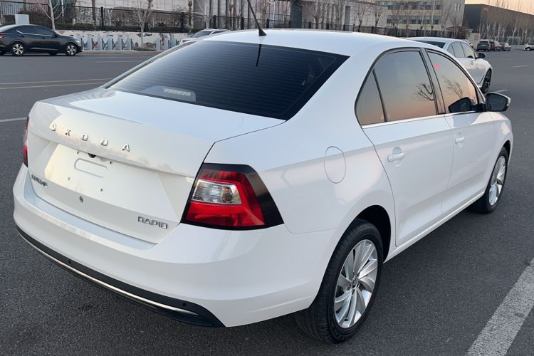 Used Skoda Rapid 2019 1.5L Automatic Comfort Edition China VI Standard Exterior 3