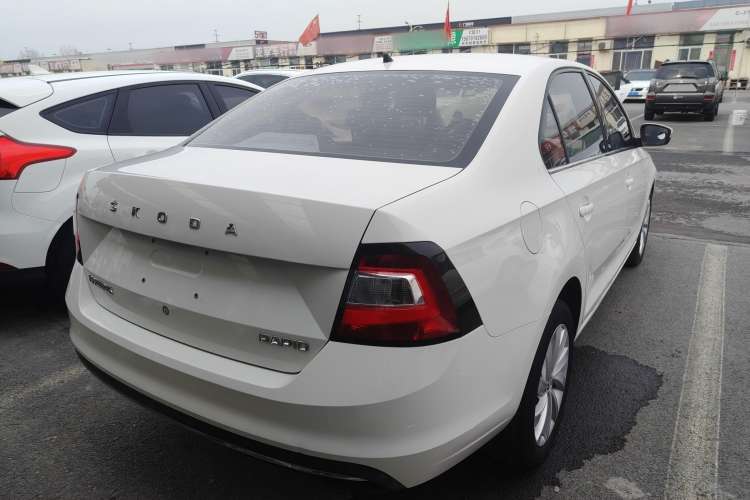 Used Skoda Rapid 2019 1.5L Automatic Comfort Edition China VI Standard Exterior 3