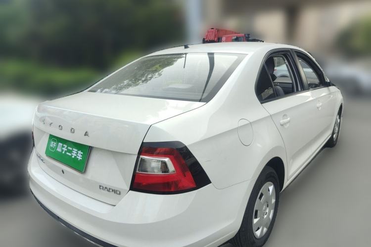 Used Skoda Rapid 2019 1.5L Automatic Standard Edition Exterior 5
