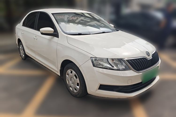 Used Skoda Rapid 2019 1.5L Manual Entry-Level Version Front Right 45 Deg