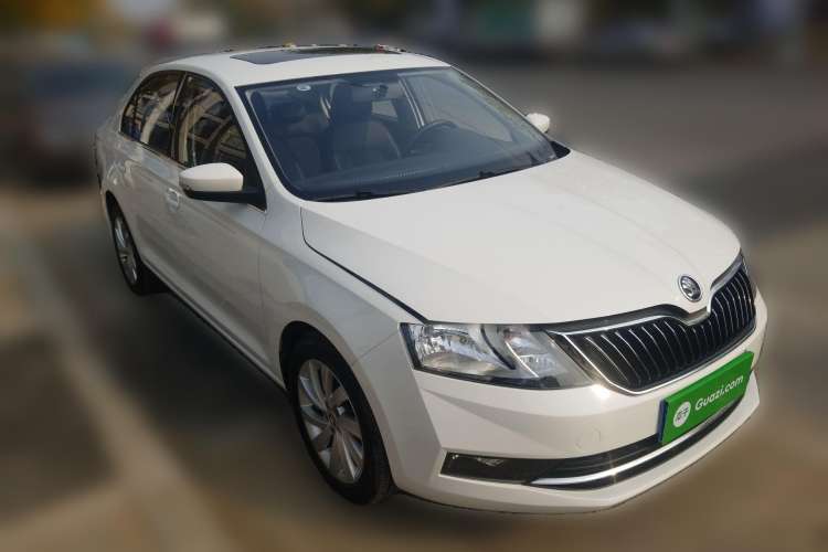 Used Skoda Rapid 2019 1.5L Automatic Comfort Edition China VI Standard Front Right 45 Deg