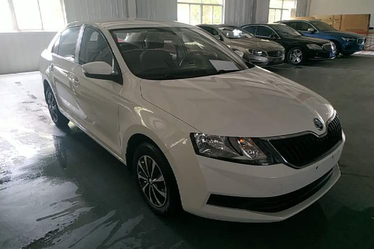 Used Skoda Rapid 2019 Revised Version 1.5L Automatic Standard Edition China VI Front Right 45 Deg