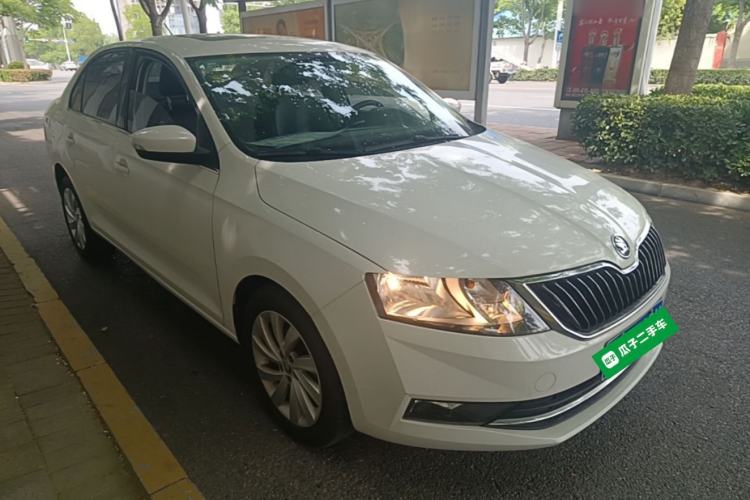 Used Skoda Rapid 2019 1.5L Automatic Comfort Edition China VI Standard Front Right 45 Deg