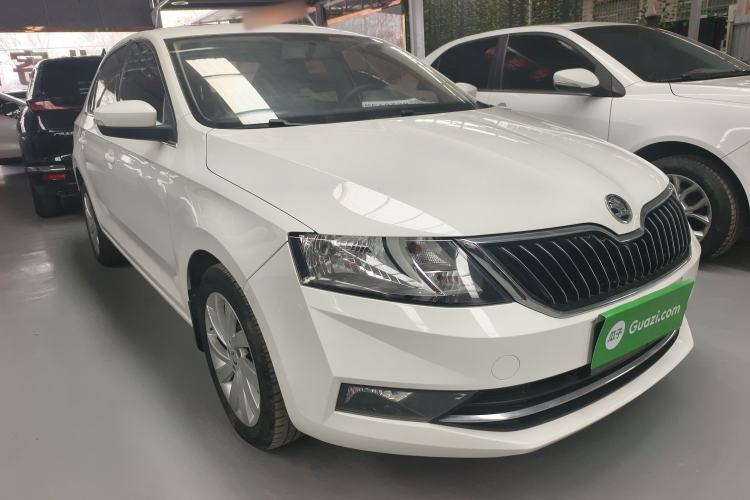Used Skoda Rapid 2019 1.5L Automatic Comfort Edition China VI Standard Front Right 45 Deg